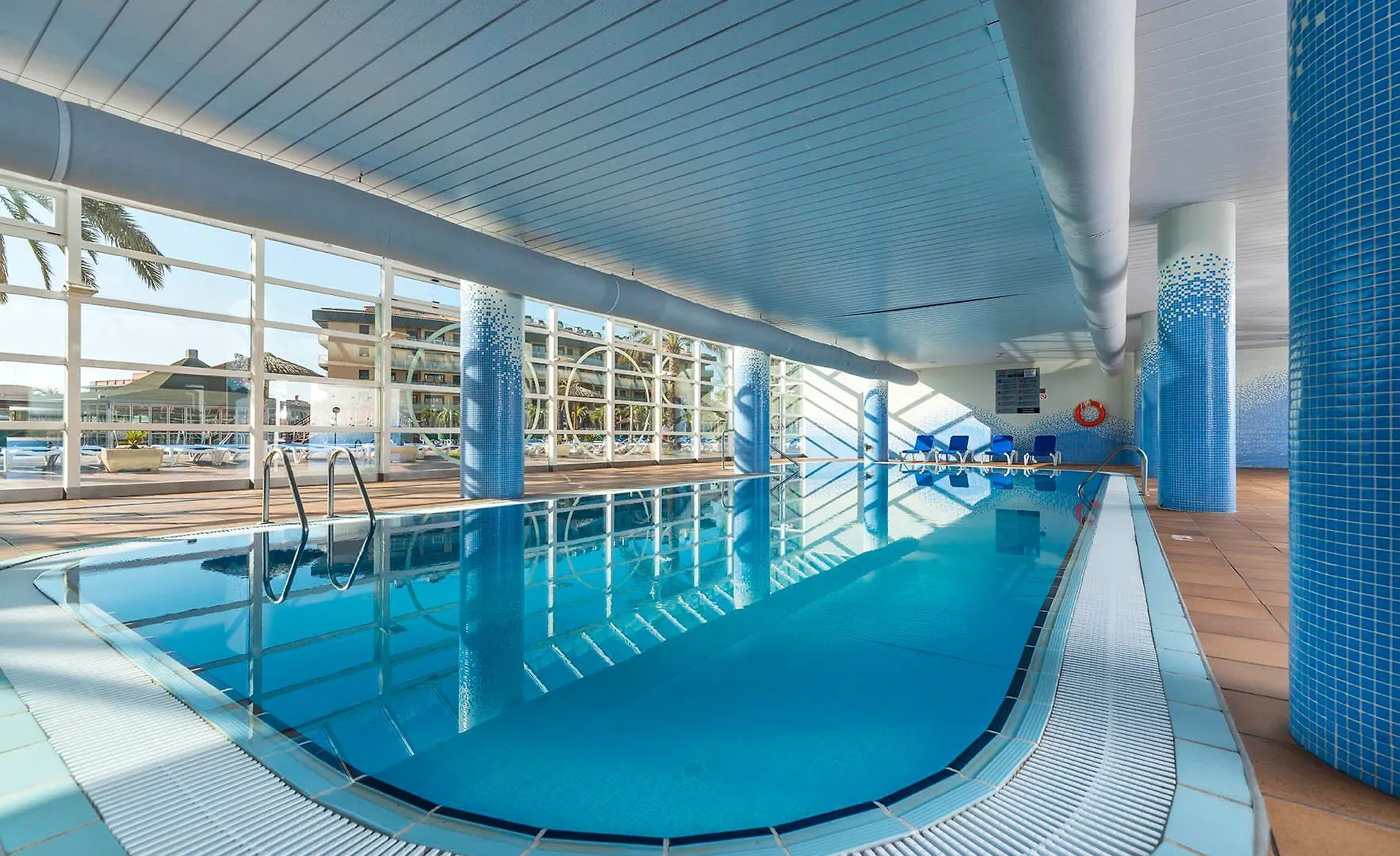 Aparthotel Costa Encantada Lloret de Mar 4*,